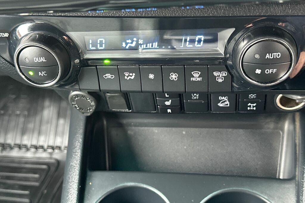 Toyota HILUX 2.4 D-4d Active Extra Pickup Extended Cab Dies Silver #13