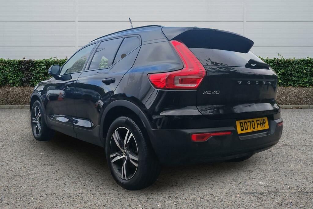 Volvo XC40 Volvo Xc40 Estate 2.0 B4p R Design Awd Black #2