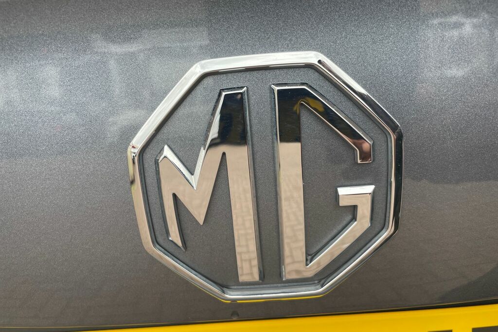 MG ZS Zs Exclusive Tgdi Orange #24