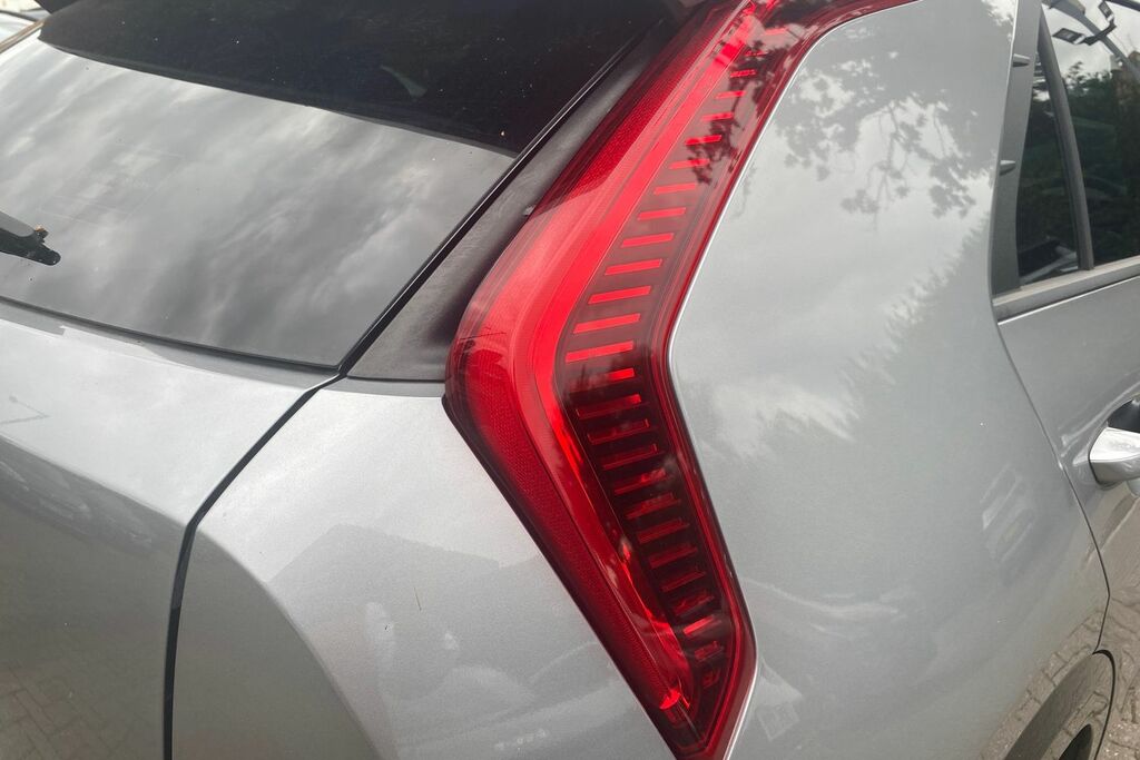 Kia e-Niro 64.8Kwh 3 Suv 201 Bhp White #22