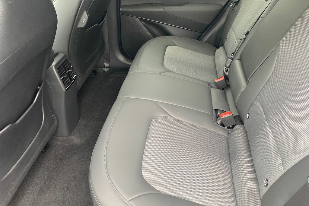 Kia e-Niro 64.8Kwh 3 Suv 201 Bhp White #32