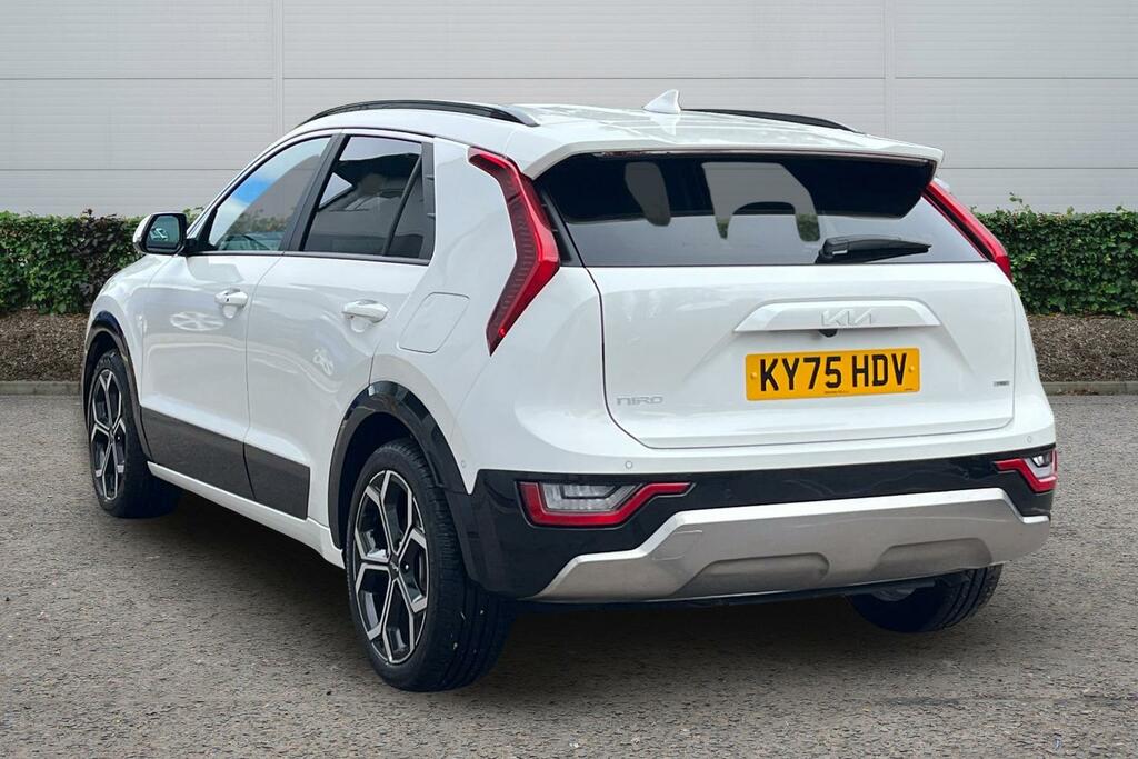 Kia Niro Kia Niro Estate 1.6 Gdi 136 Hybrid Aspire Dct White #2