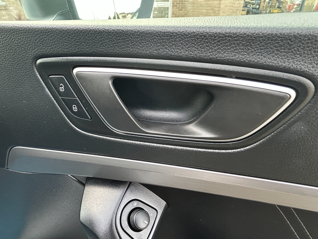 Seat Ateca 1.5 Tsi Evo Fr Black Edition Suv Dsg White #16