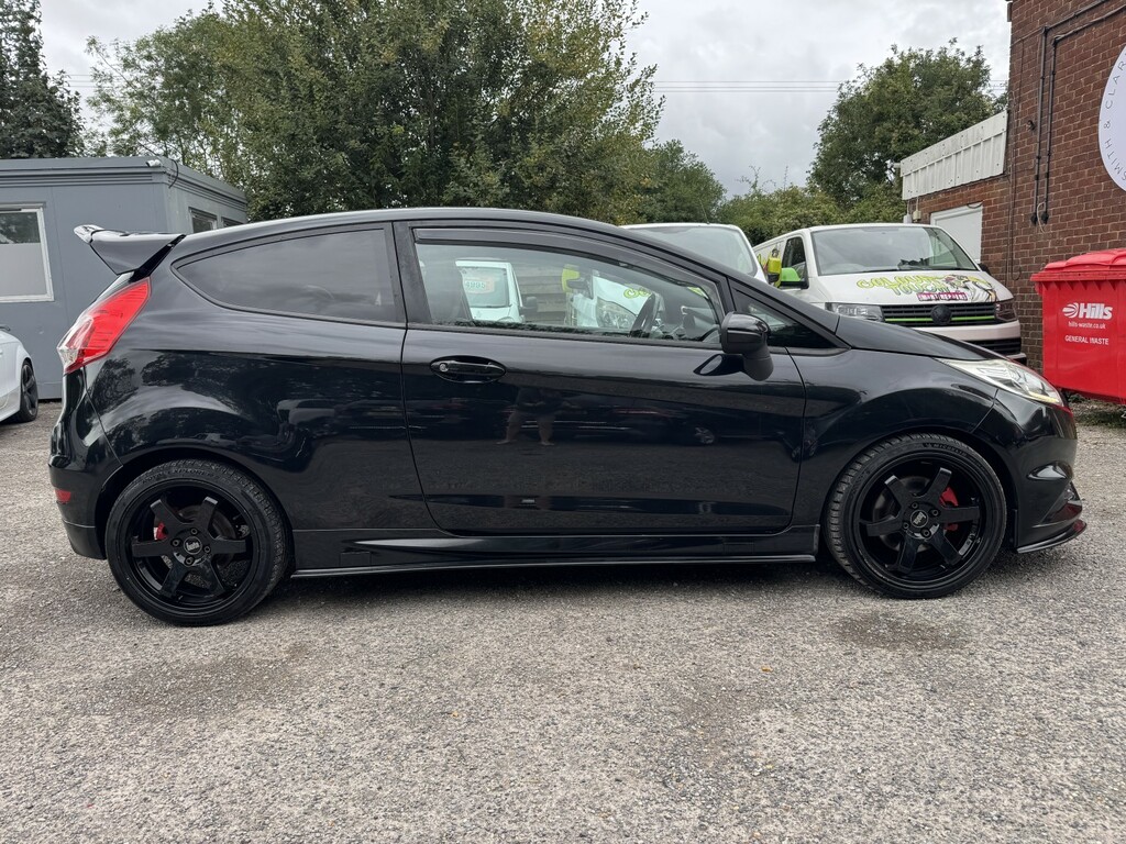 Ford Fiesta 1.6 T Ecoboost St-2 Black