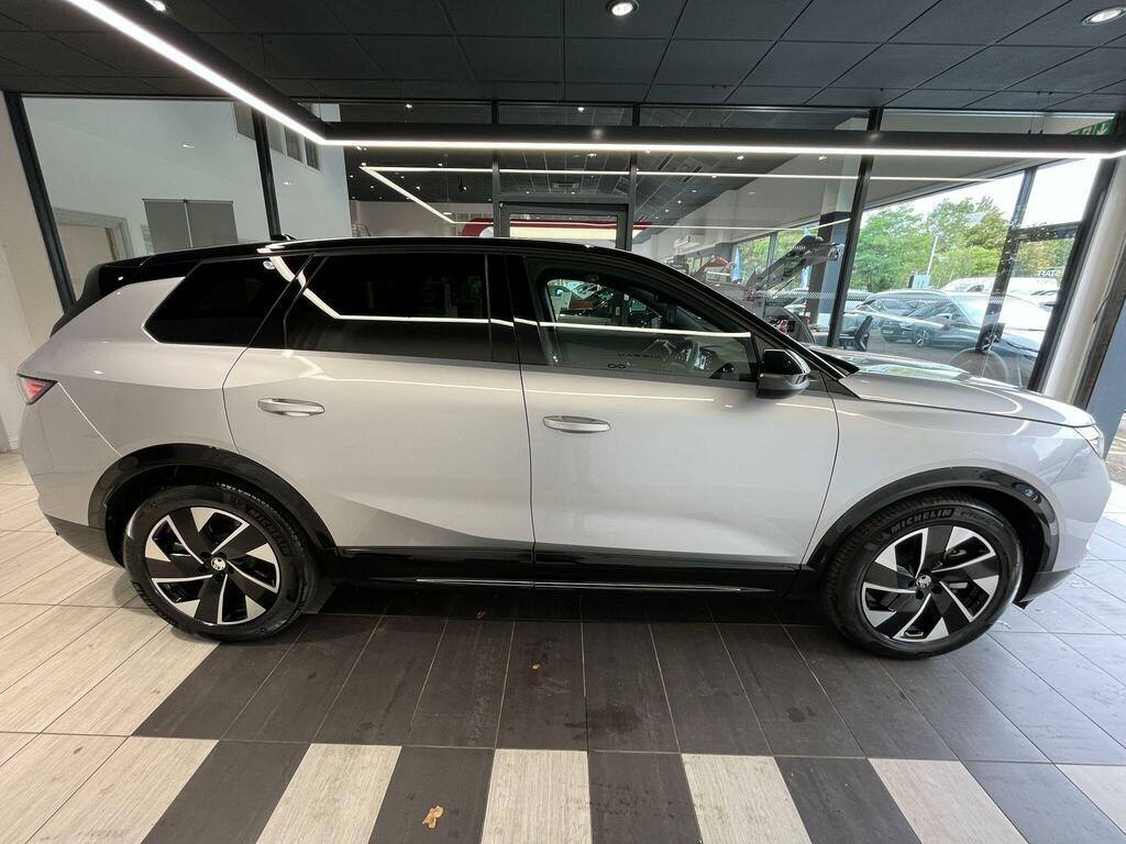 Vauxhall Grandland 73Kwh Gs Silver #4