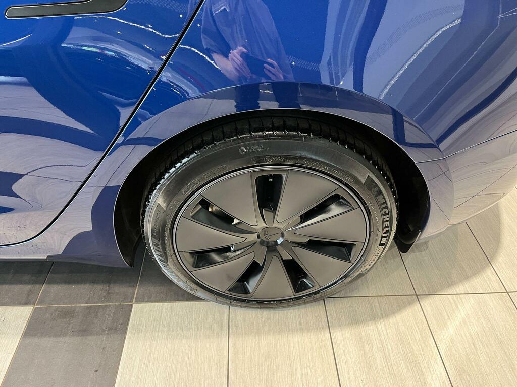 Tesla Model 3 2025 Long Range Saloon Rwd 235 Blue #17