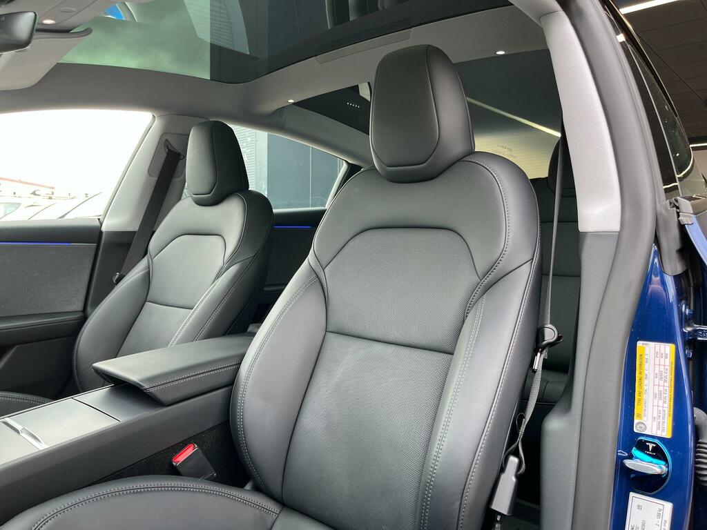 Tesla Model 3 2025 Long Range Saloon Rwd 235 Blue #50