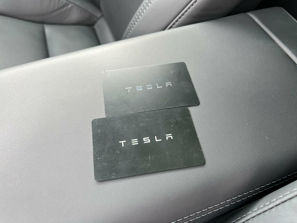 Tesla Model 3 2025 Long Range Saloon Rwd 235 Blue #52