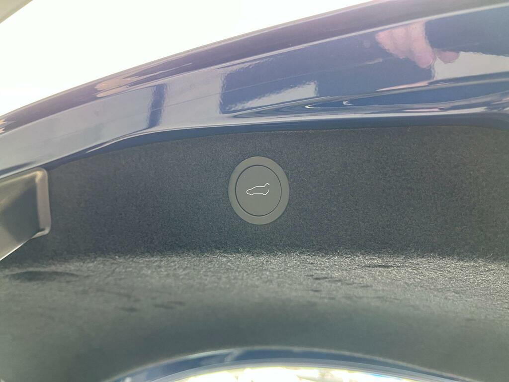 Tesla Model 3 2025 Long Range Saloon Rwd 235 Blue #47