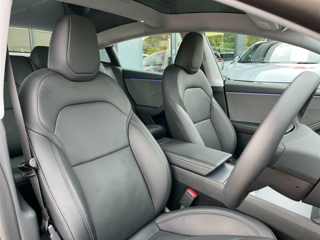 Tesla Model 3 2025 Long Range Saloon Rwd 235 Blue #39