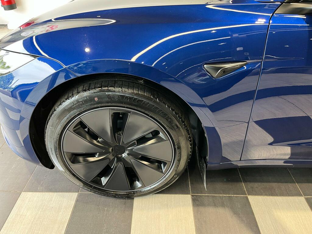 Tesla Model 3 2025 Long Range Saloon Rwd 235 Blue #15