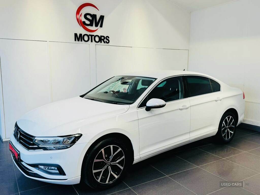 Volkswagen Passat 2.0 Tdi Evo Scr Sel Dsg White #6