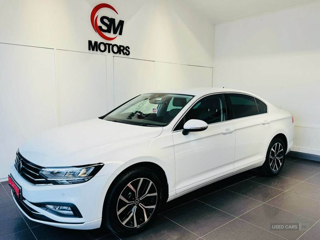 Volkswagen Passat 2.0 Tdi Evo Scr Sel Dsg White