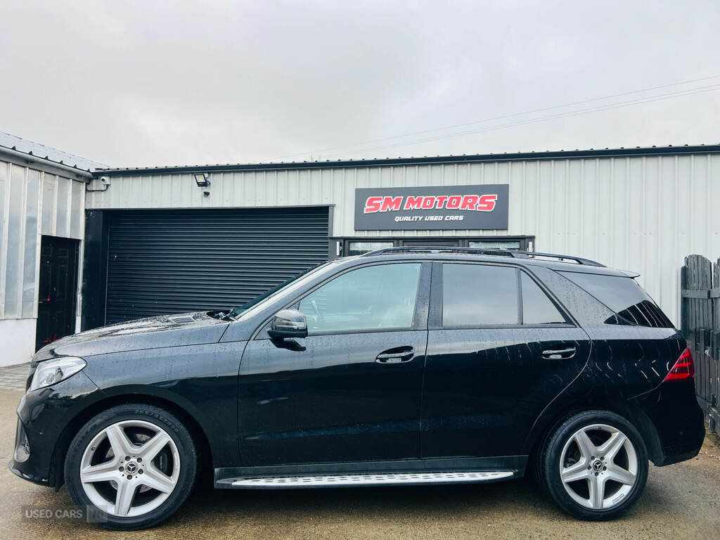 Mercedes-Benz GLE Class Gle 250D 4Matic Amg Night Edition 9G-tronic Black #3