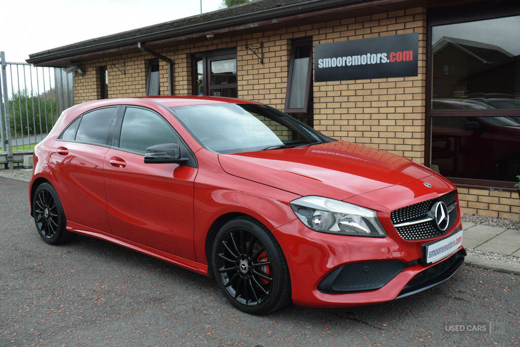 Mercedes-Benz A Class A200 Amg Line Red #2
