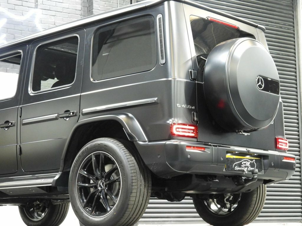Mercedes-Benz G Class Estate Black #3