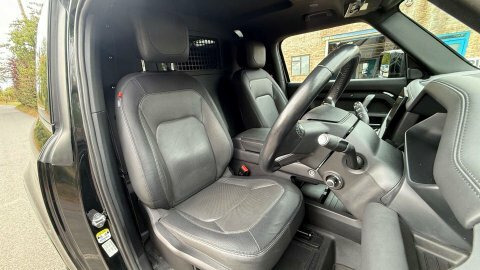Land Rover Defender 3.0 Defender Hard Black #5