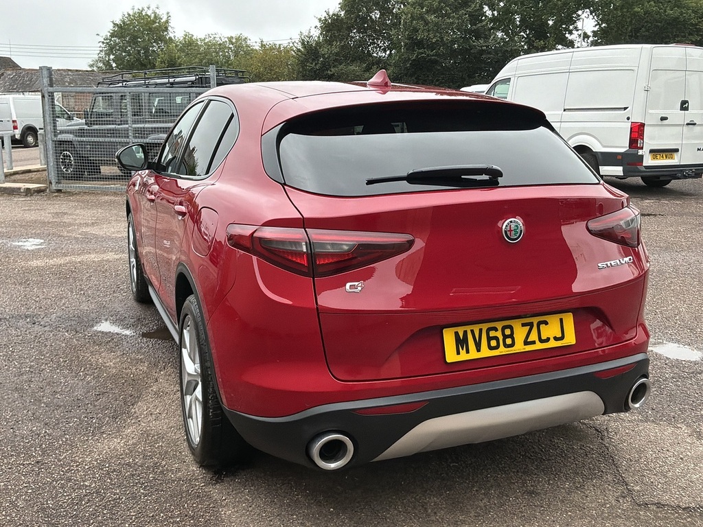 Alfa Romeo Stelvio T Milano Edizione Red #6