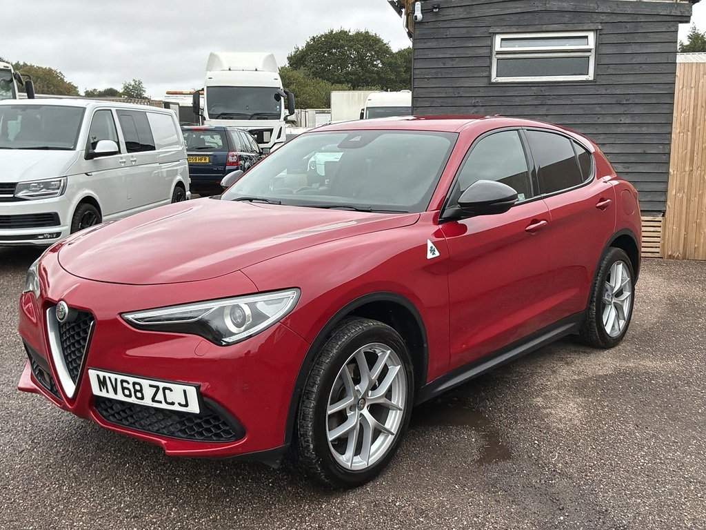 Alfa Romeo Stelvio T Milano Edizione Red #3