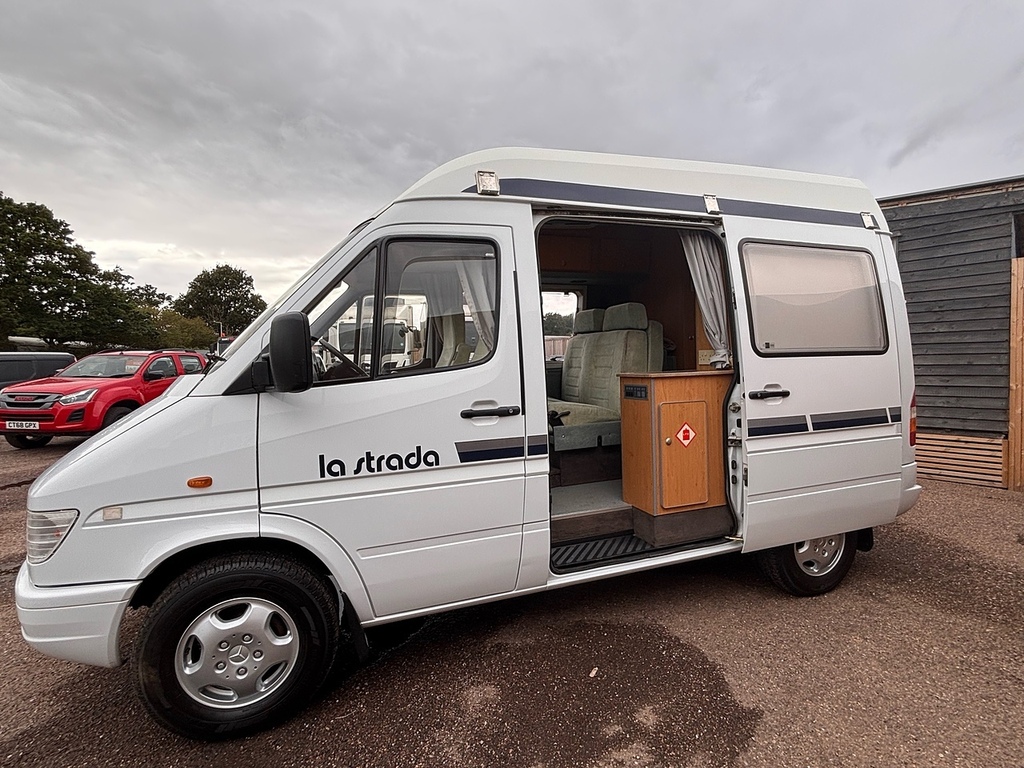 Mercedes-Benz Sprinter 2.2 308 Cdi Mwb 80 Bhp White #16
