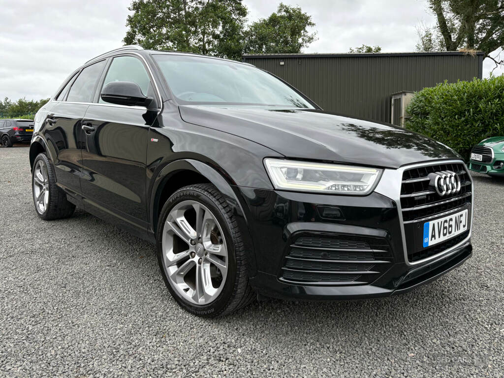 Audi Q3 2.0 Tdi 184 Quattro AV66NFJ Black #4