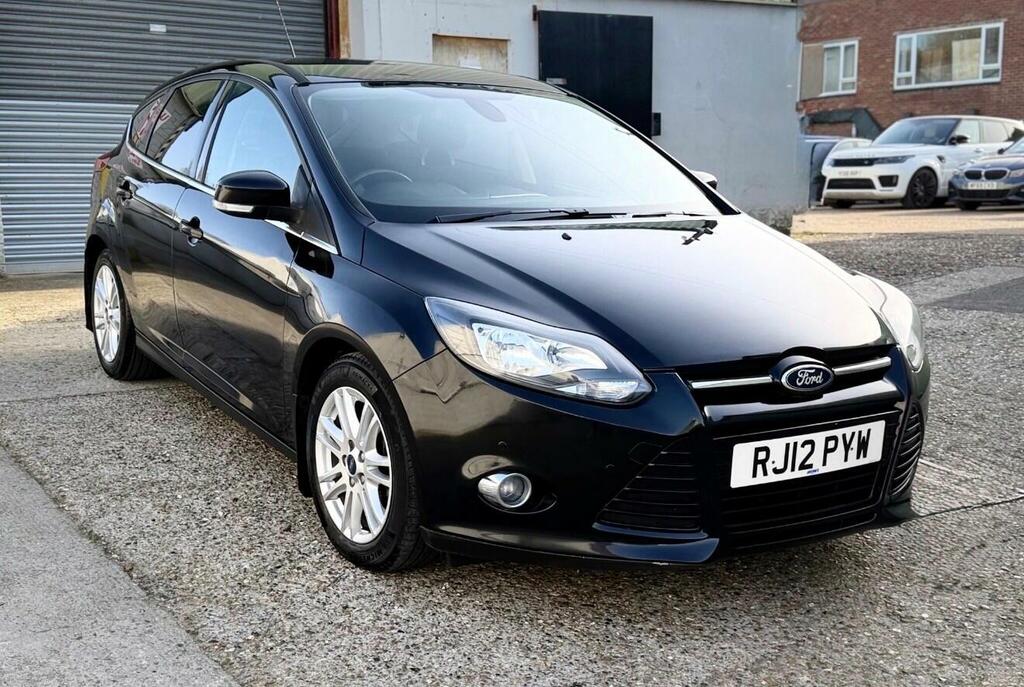 Ford Focus 1.6 Titanium Powershift Euro 5 RJ12PYW Black #2