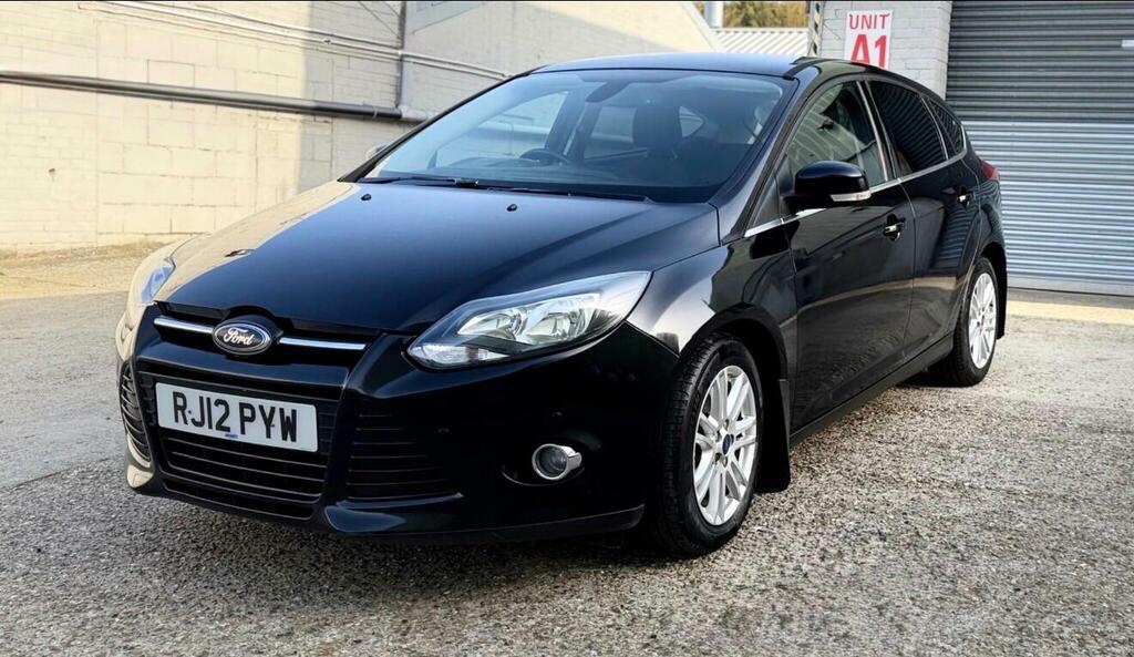 Ford Focus 1.6 Titanium Powershift Euro 5 RJ12PYW Black #4