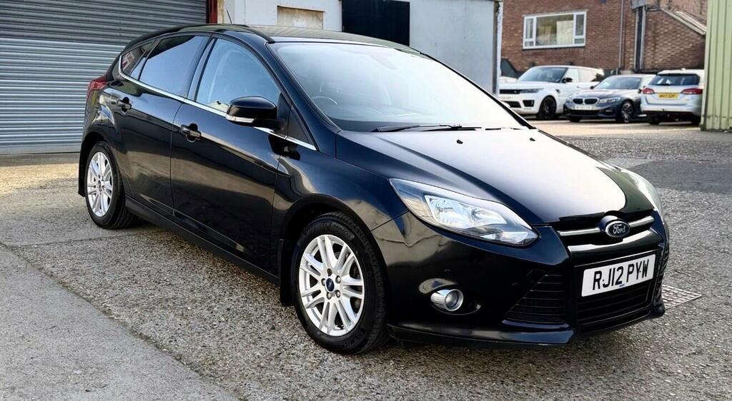 Ford Focus 1.6 Titanium Powershift Euro 5 RJ12PYW Black #3
