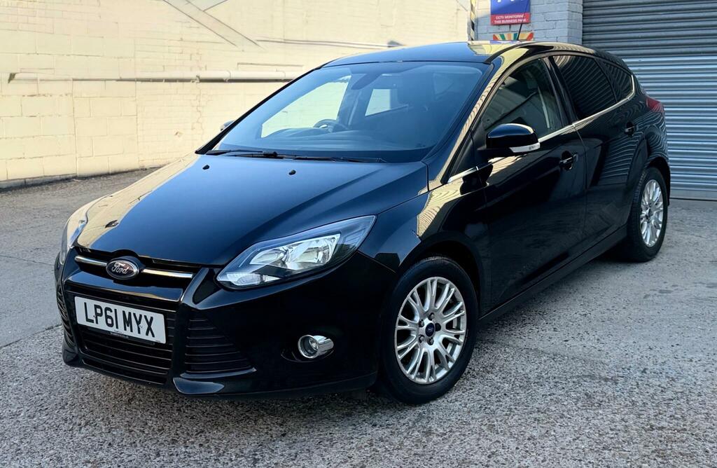 Ford Focus 1.6 Titanium Powershift Euro 5 LP61MYX Black #4
