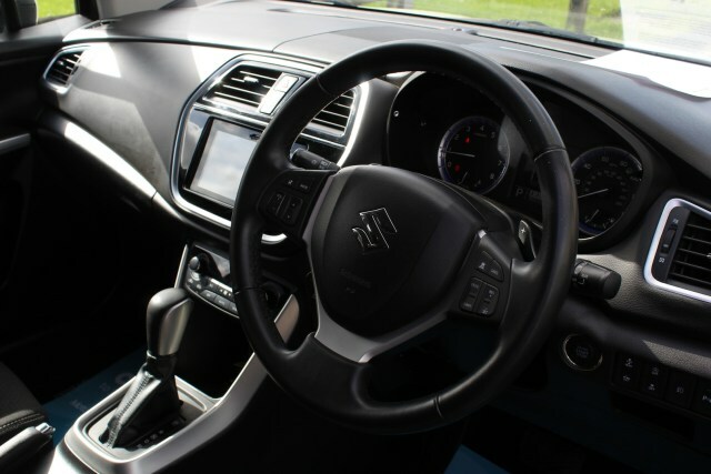 Suzuki SX4 S-cross Hatchback Blue #15