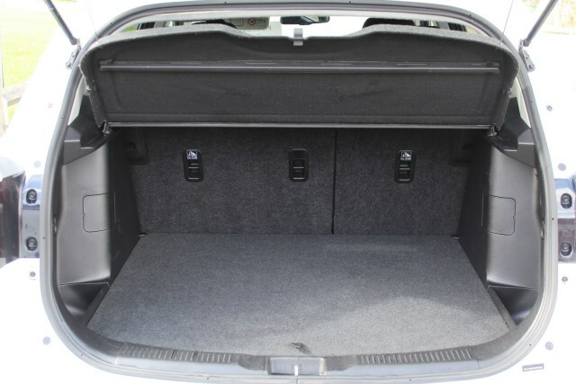 Suzuki SX4 S-cross Hatchback Blue #12