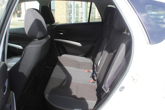Suzuki SX4 S-cross Hatchback Blue #13