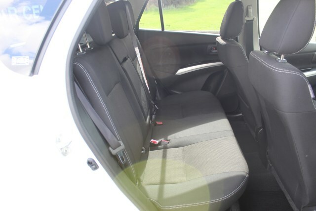 Suzuki SX4 S-cross Hatchback Blue #11