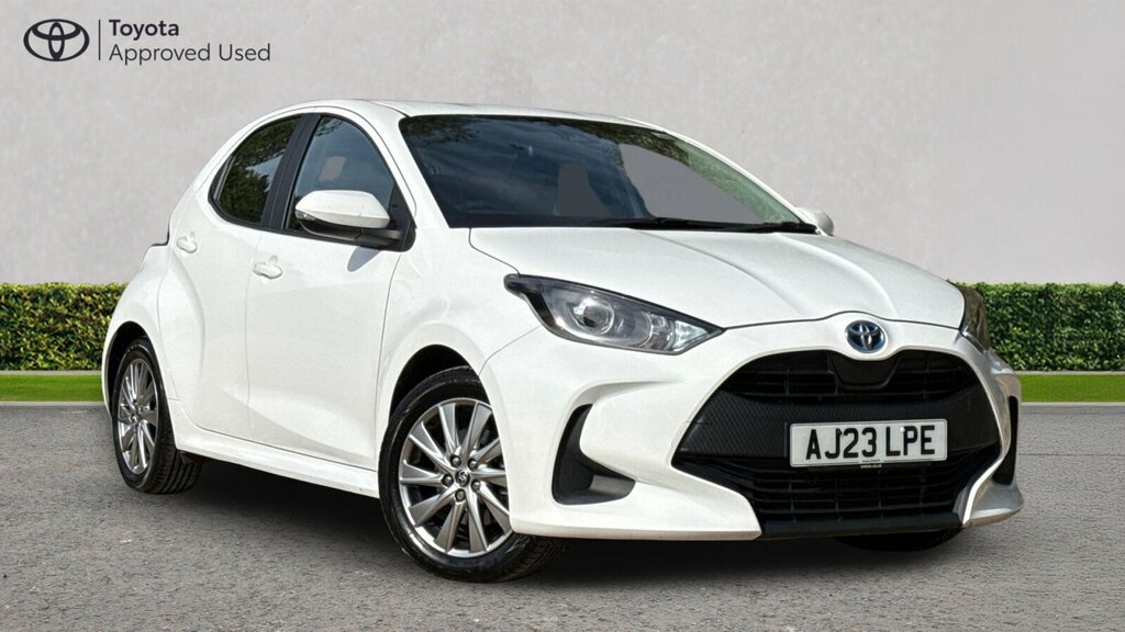 Toyota Yaris 1.5 Vvt-h Icon Hatchback Hybrid E-cvt E White