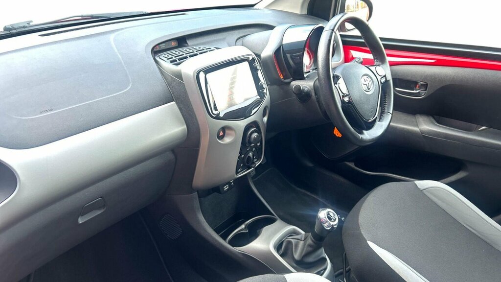 Toyota Aygo 1.0 Vvt-i X-play Euro 6 Red #5