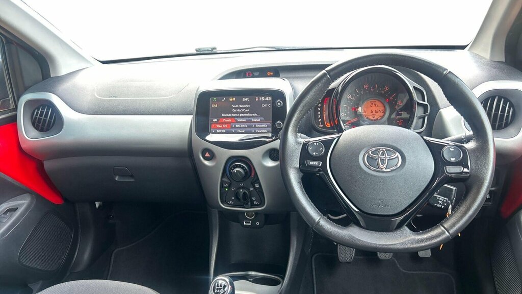 Toyota Aygo 1.0 Vvt-i X-play Euro 6 Red #6