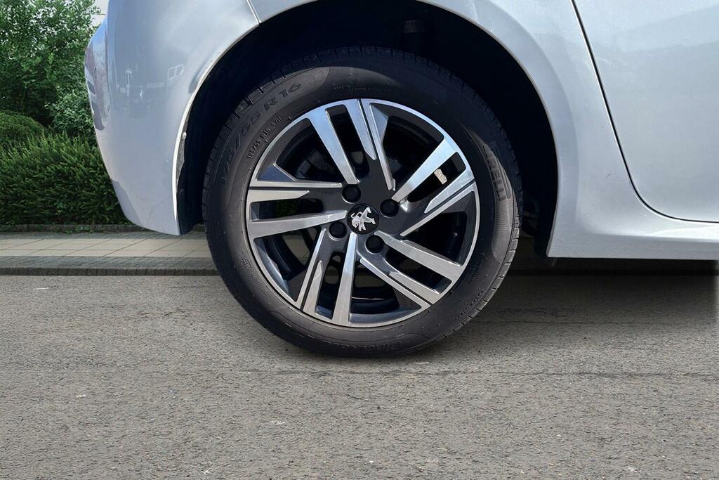 Peugeot 208 1.2 Puretech Allure Premium Eat Euro 6 Ss White #5