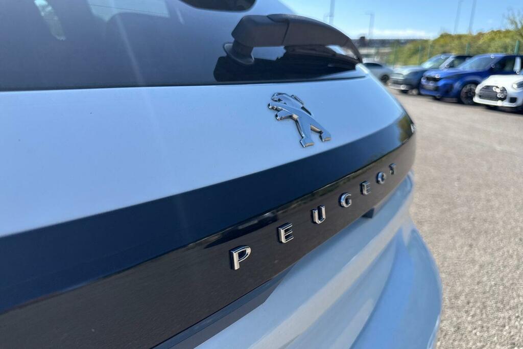 Peugeot 208 1.2 Puretech Active Premium Hatchback White #21