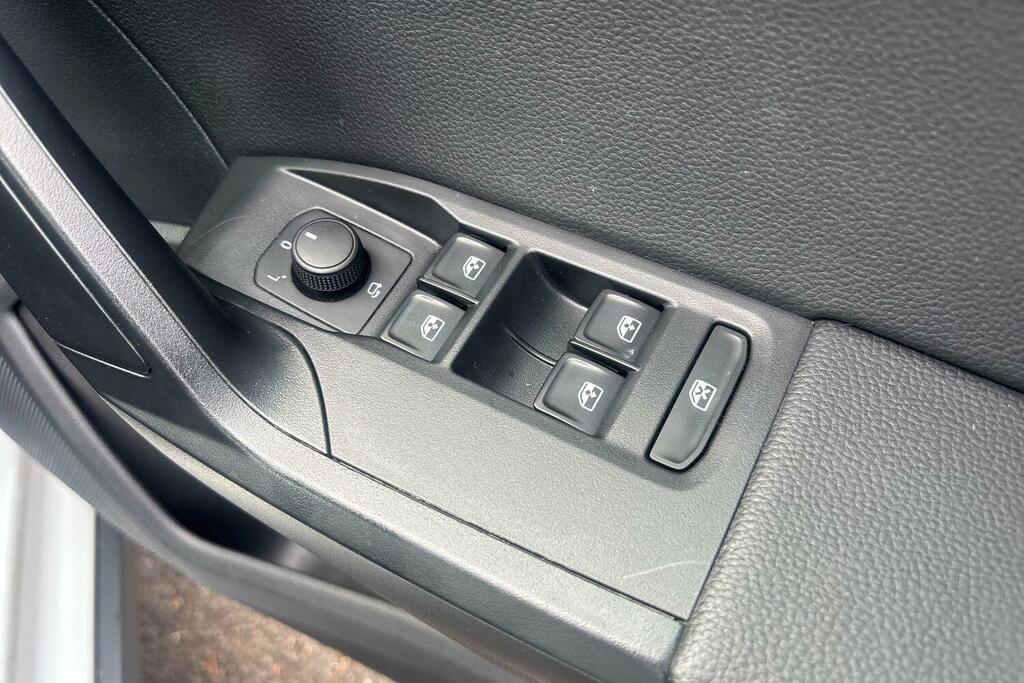 Seat Arona 1.0 Tsi Se Technology White #18