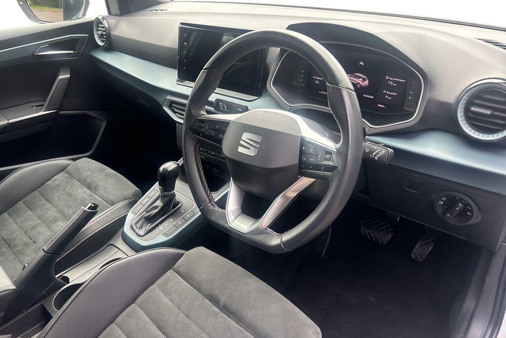 Seat Arona 1.0 Tsi 110 Xperience Lux Dsg White #6