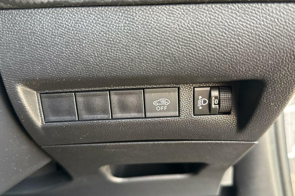Peugeot e-2008 Allure Grey #30