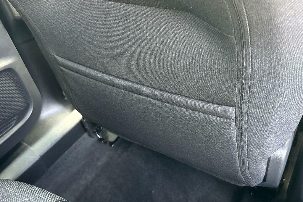 Peugeot e-2008 Allure Grey #22