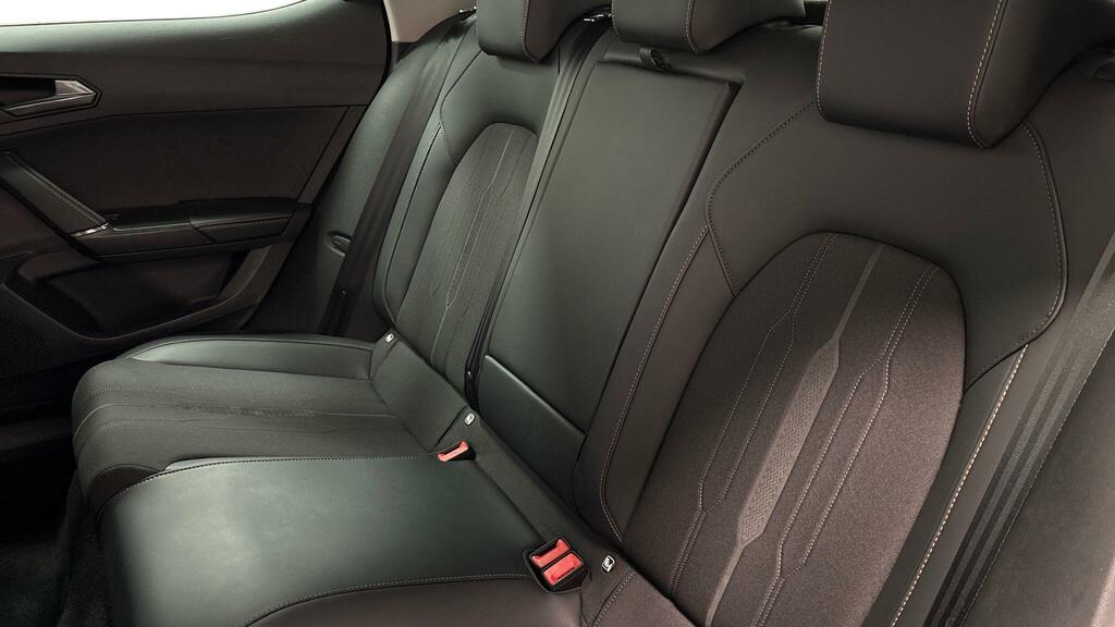 Cupra Leon 1.5 Etsi Evo V1 Hatchback Hybrid Dsg Red #7