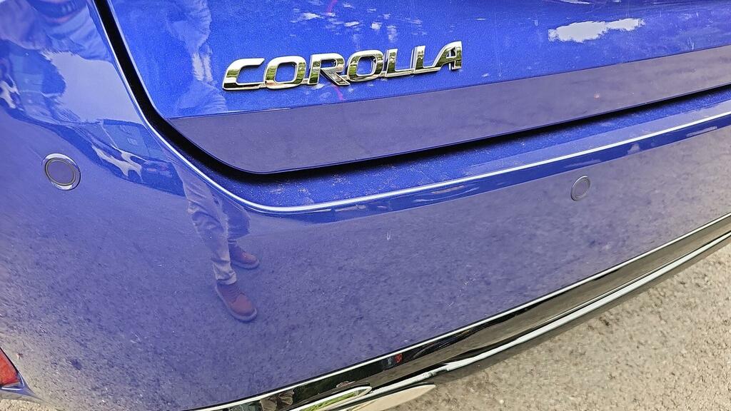 Toyota Corolla Design White #52