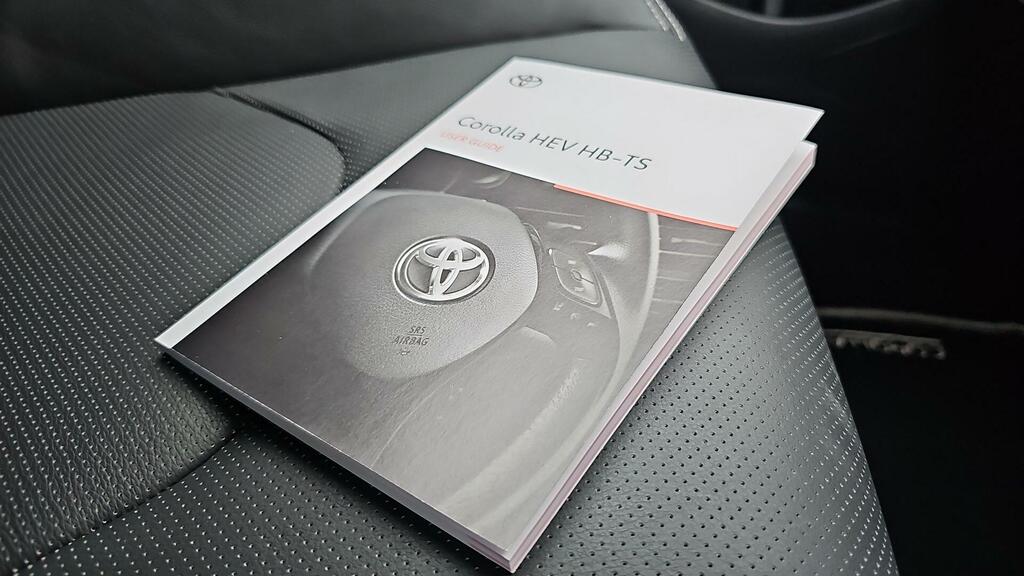 Toyota Corolla Design White #28