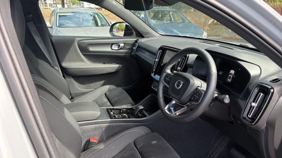 Volvo XC40 Ultimate, B4 Mild Hybrid, Dark Grey #4