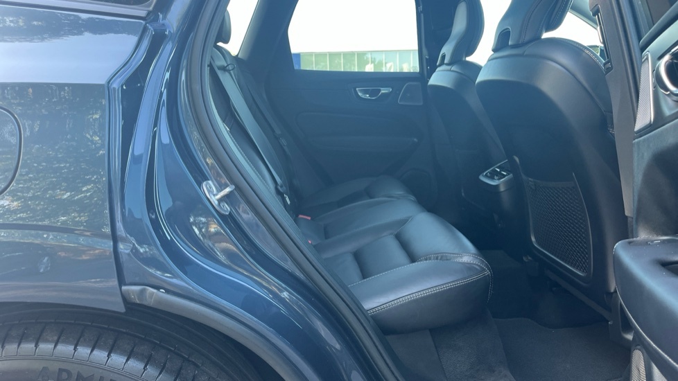 Volvo XC60 Ultimate, B5 Awd Mild Hybrid, Dark Blue #6
