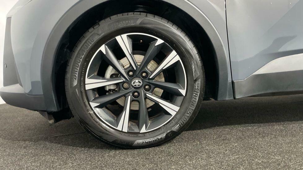 Toyota C-Hr Excel White #17