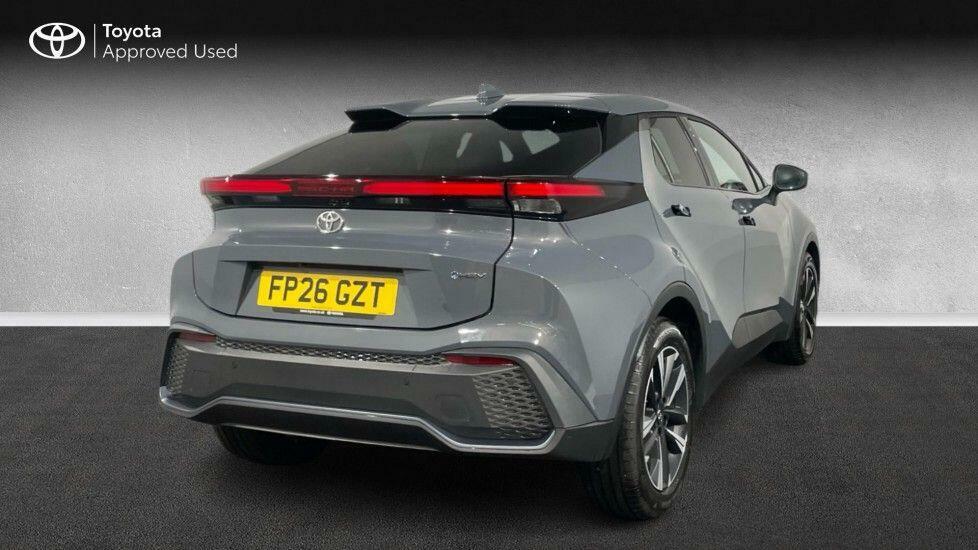 Toyota C-Hr Excel White #8