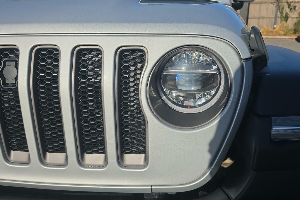 Jeep Wrangler Overland Unlimited White #13